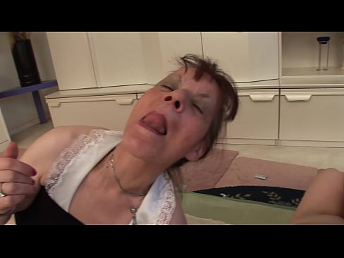 ❤️ Kaks vanaema ja üks vanaisa teevad kolmekesi ❤️ Just porn at et.yh9n.top