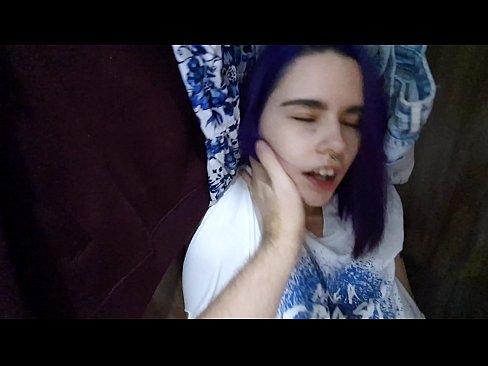 ❤️ Leidsin oma õe kapist ja aitasin tal cumida ❤️ Just porn at et.yh9n.top